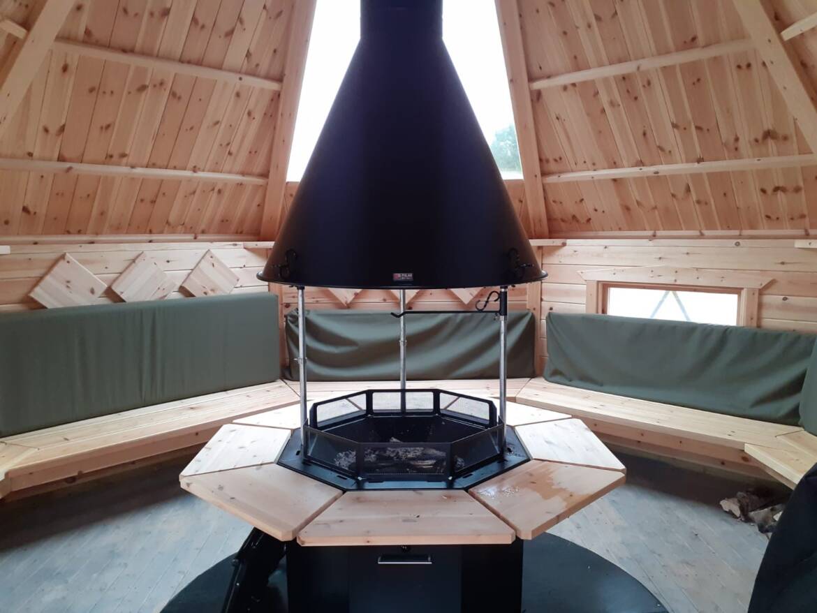 Big-Hut-with-firepalce-1.jpg